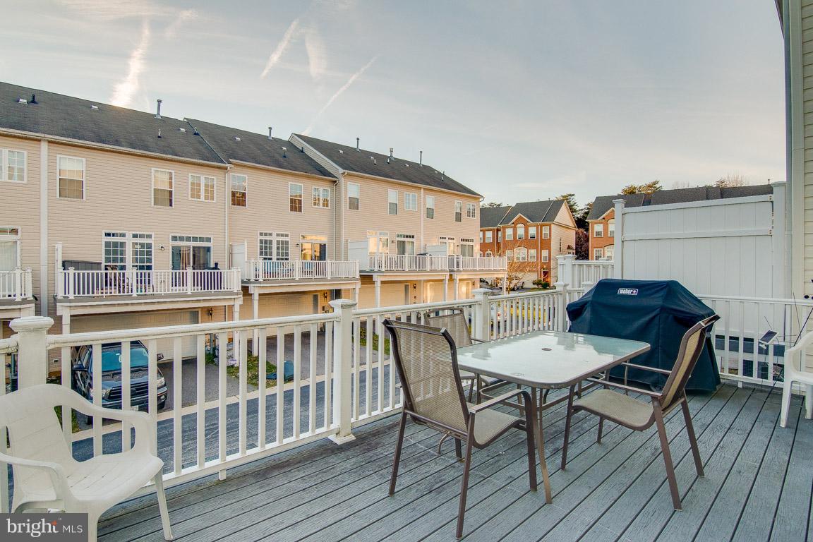 VILLAGES OF DORCHESTER - Residential Lease