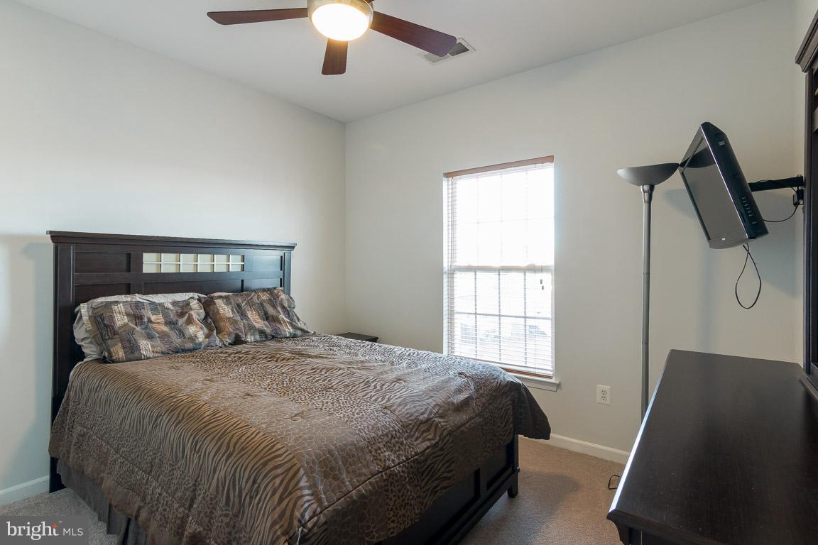 VILLAGES OF DORCHESTER - Residential Lease