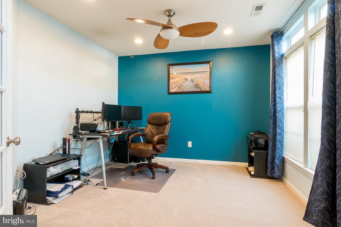 VILLAGES OF DORCHESTER - Residential Lease