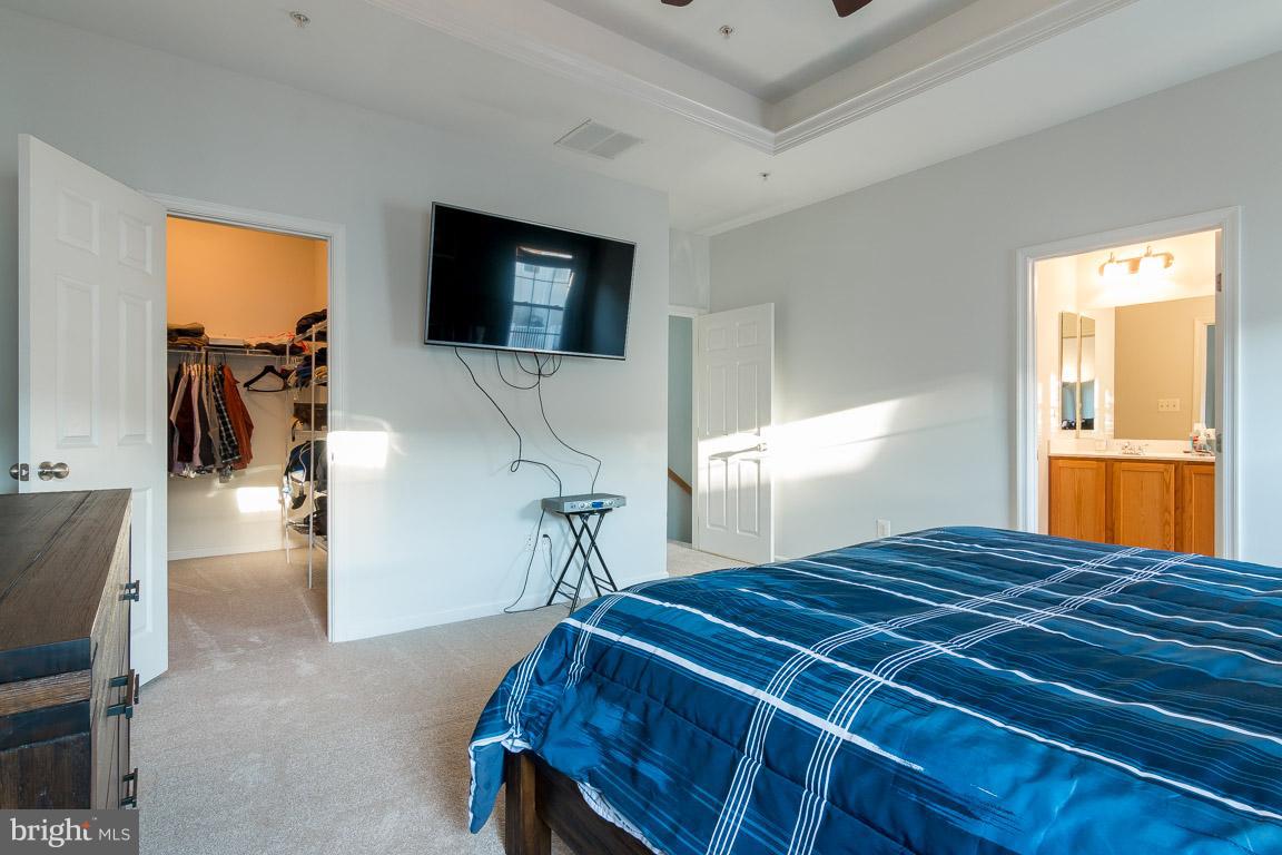 VILLAGES OF DORCHESTER - Residential Lease