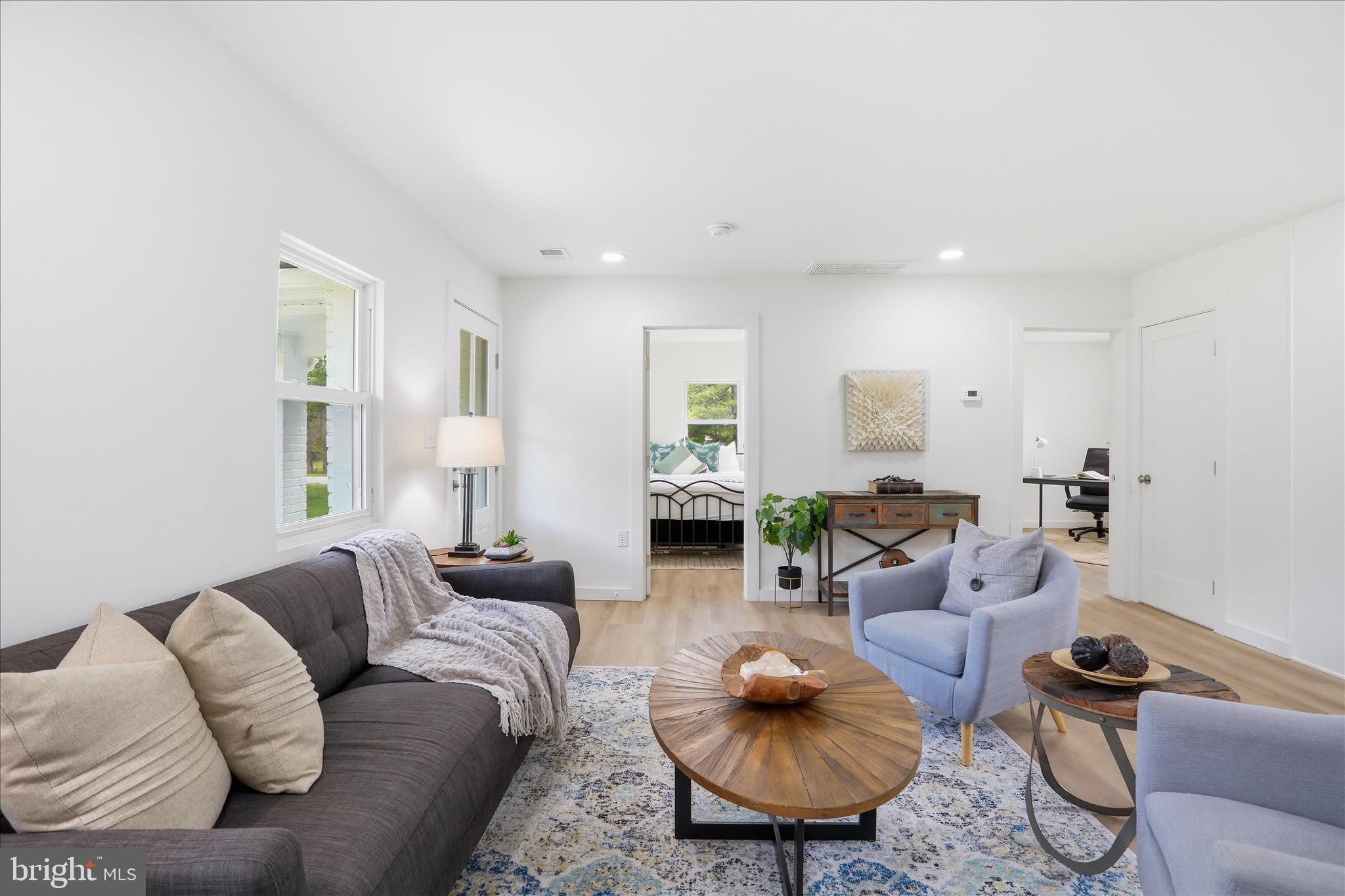 AMISSVILLE - Residential