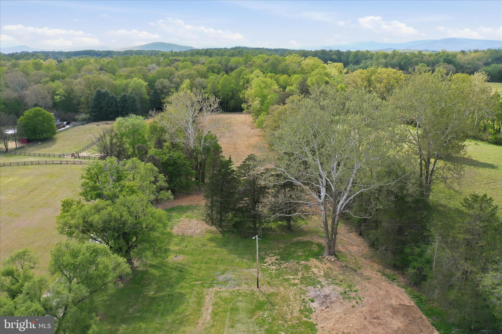 AMISSVILLE - Residential