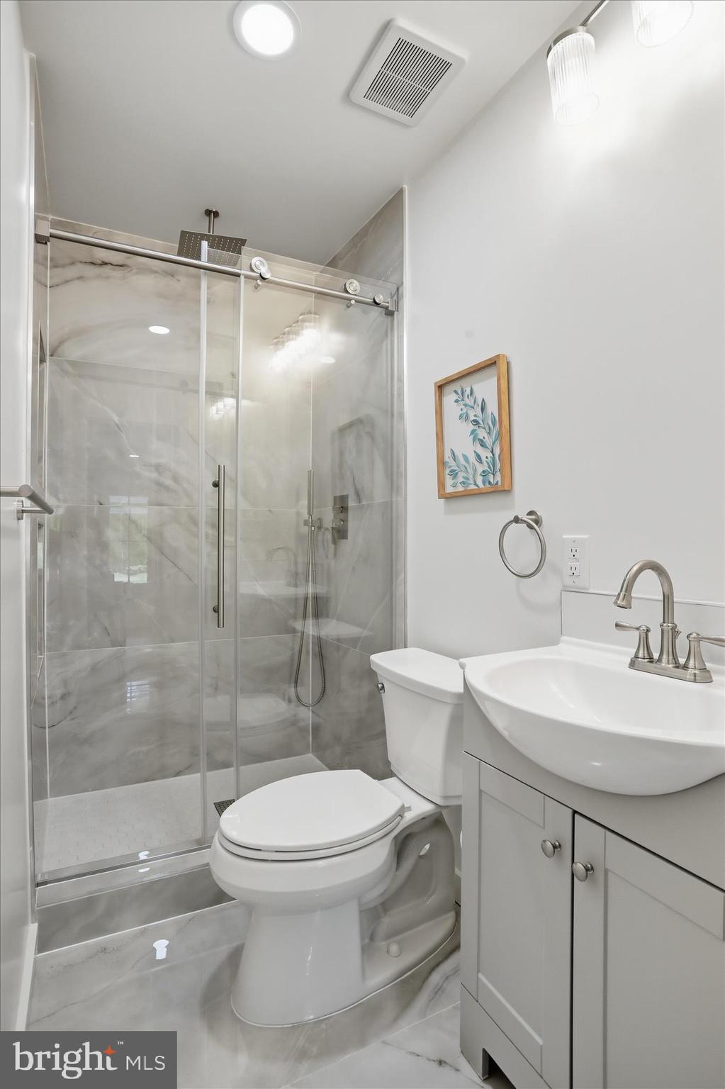 AMISSVILLE - Residential