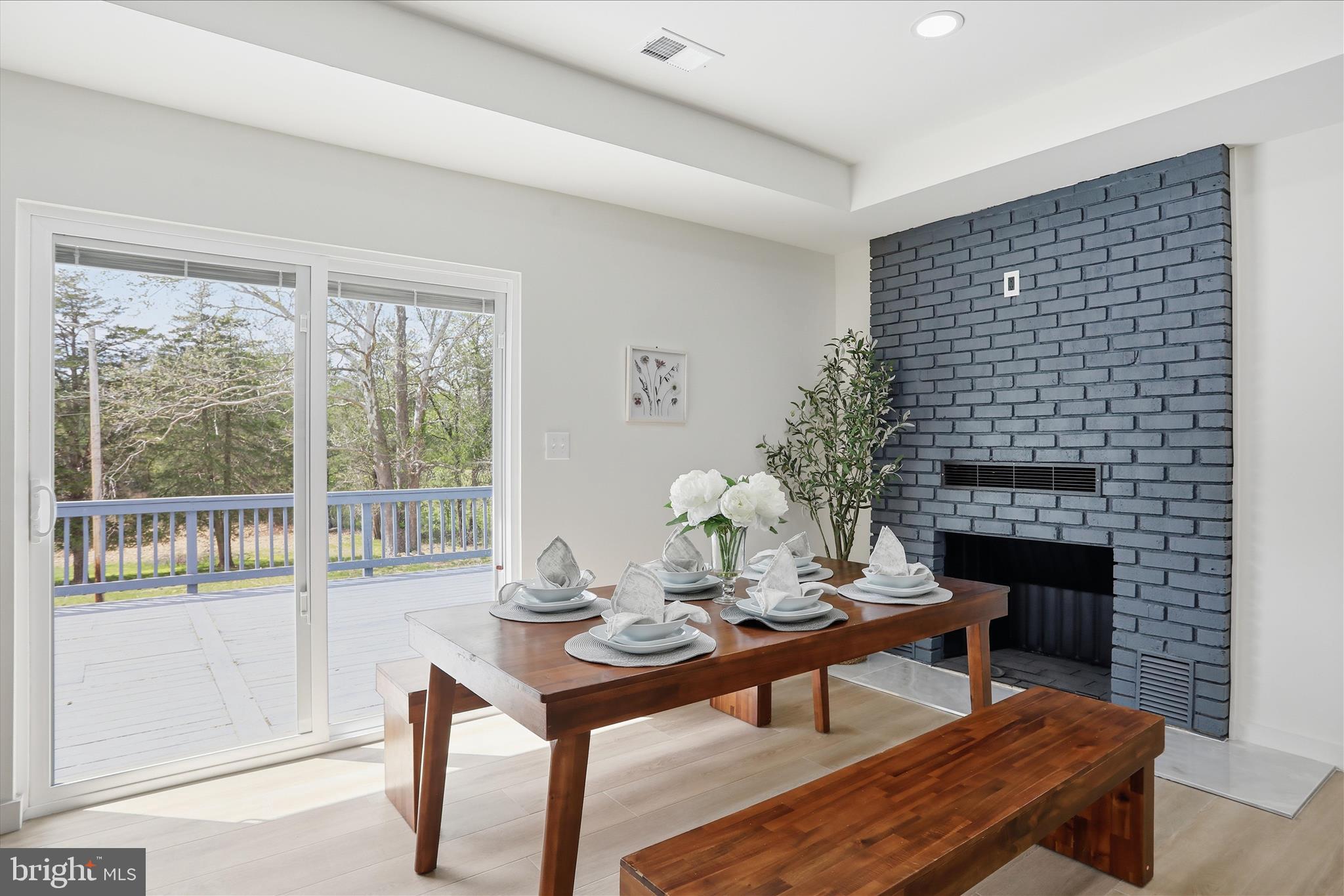 AMISSVILLE - Residential