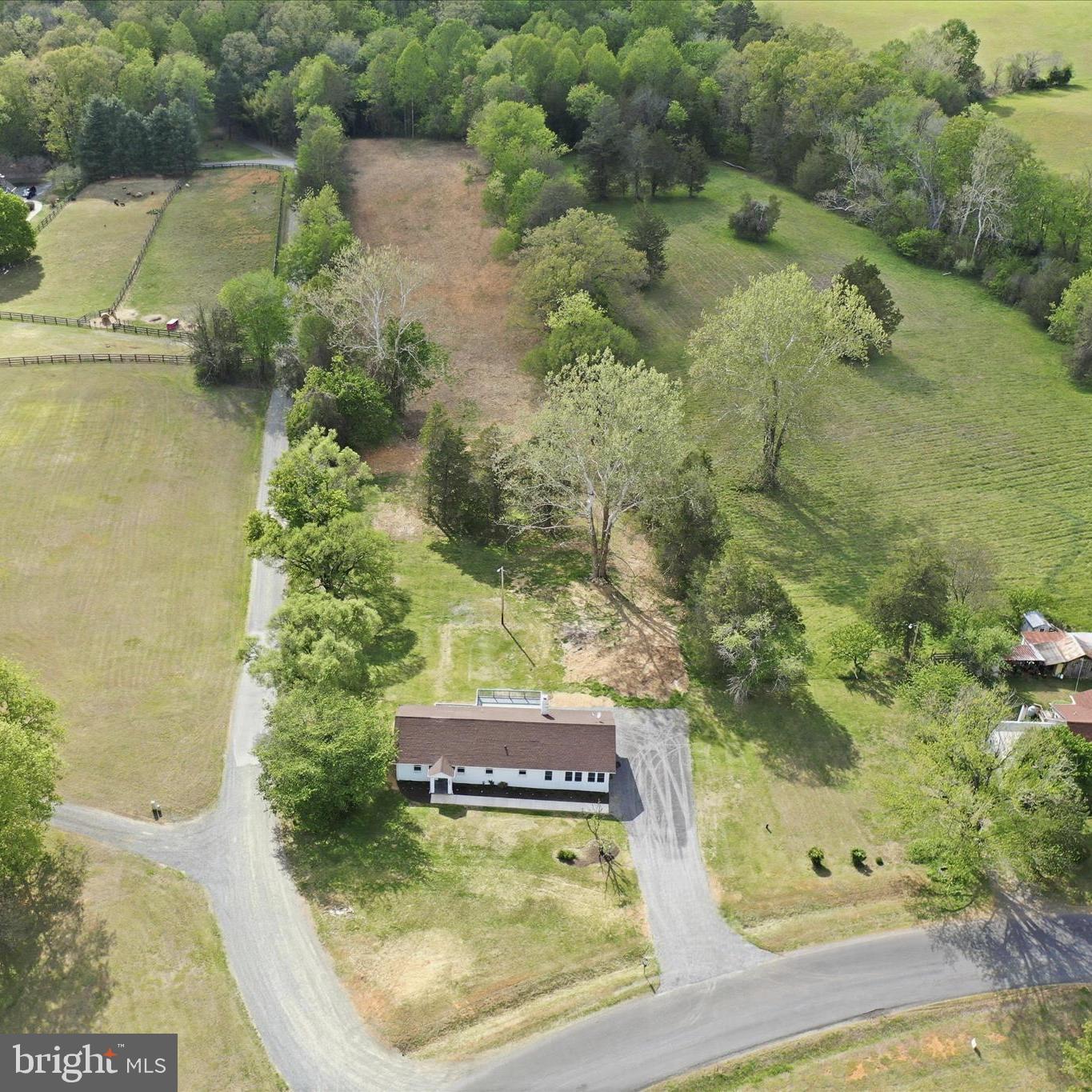 AMISSVILLE - Residential