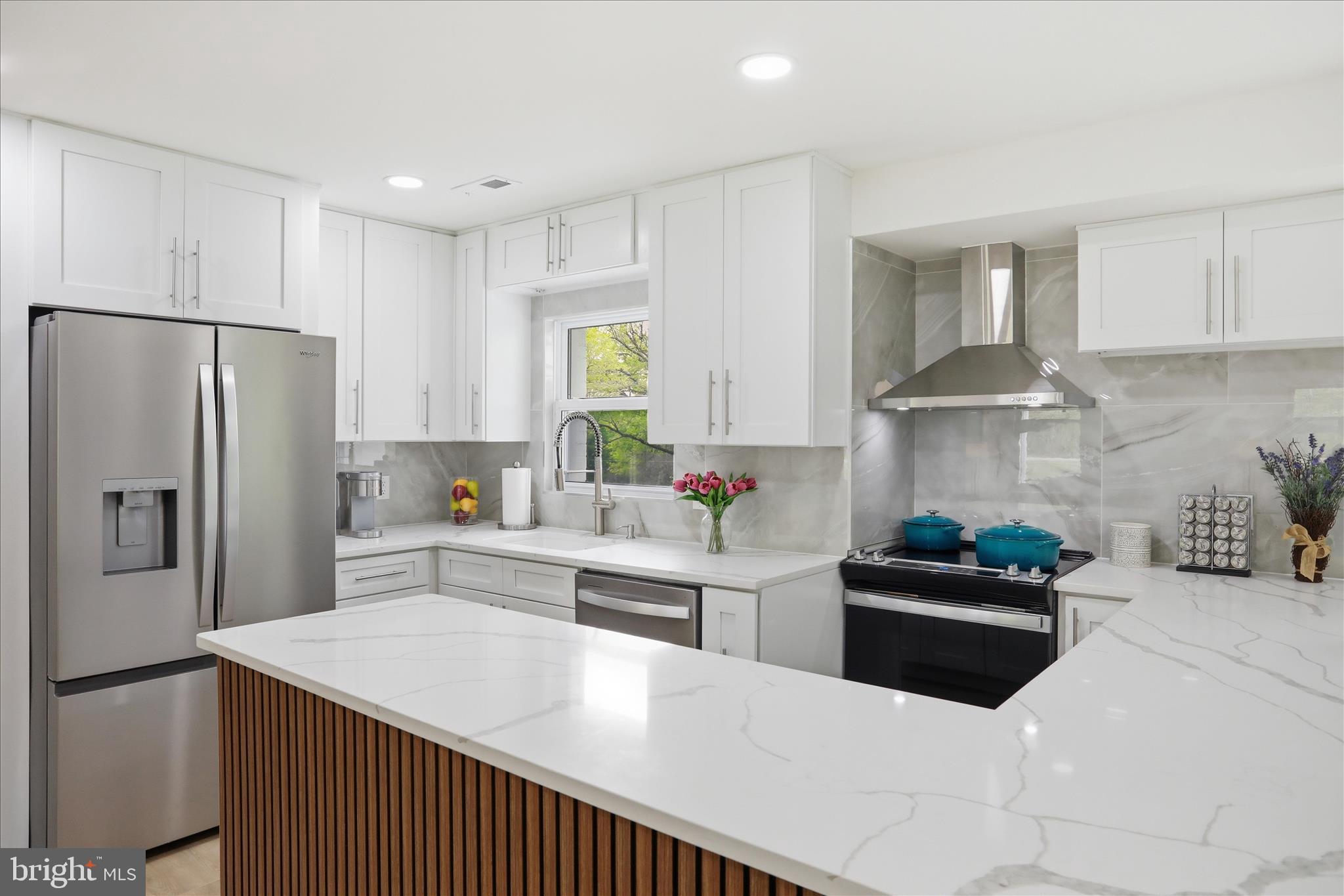 AMISSVILLE - Residential