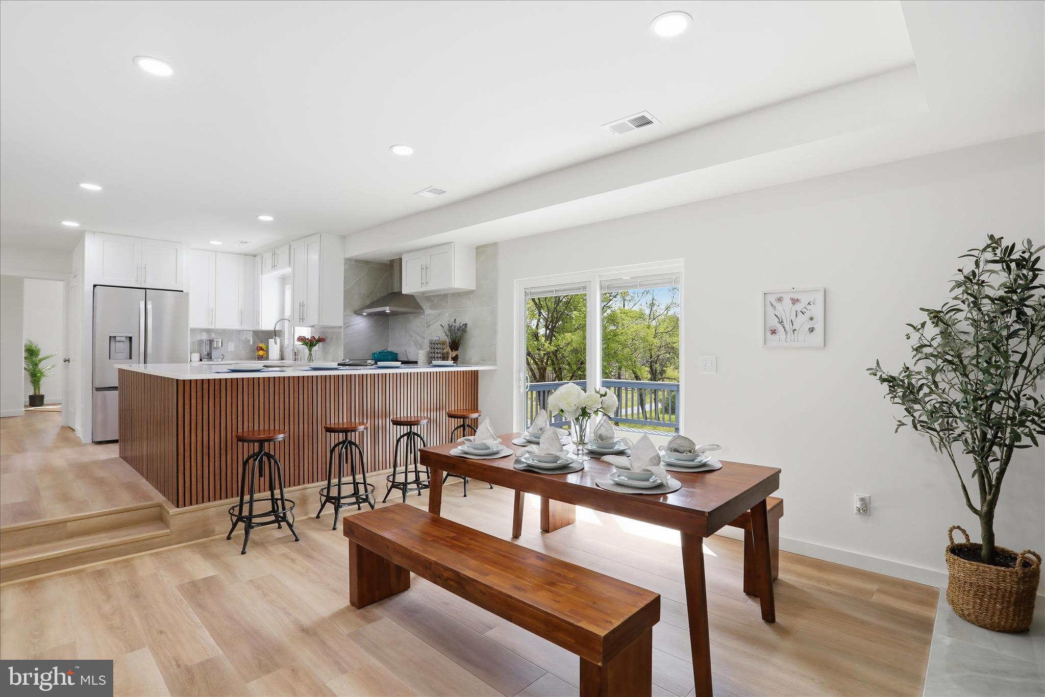 AMISSVILLE - Residential