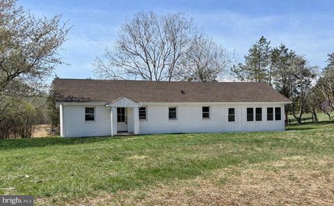 2502 HOLLY AMISSVILLE VA 20106