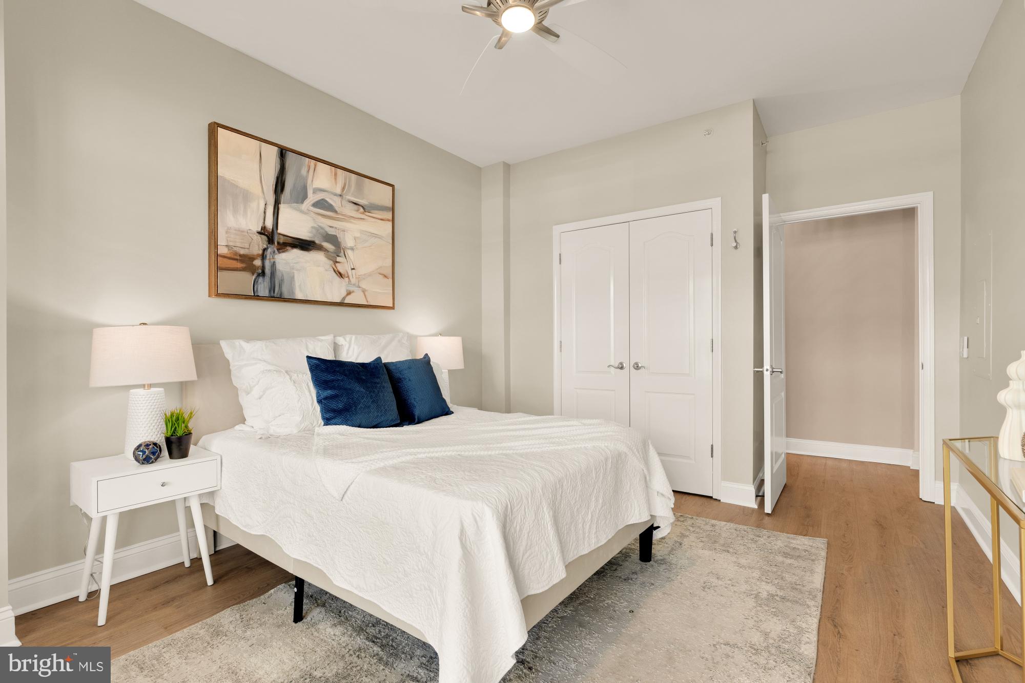 THE HENRY - Residential