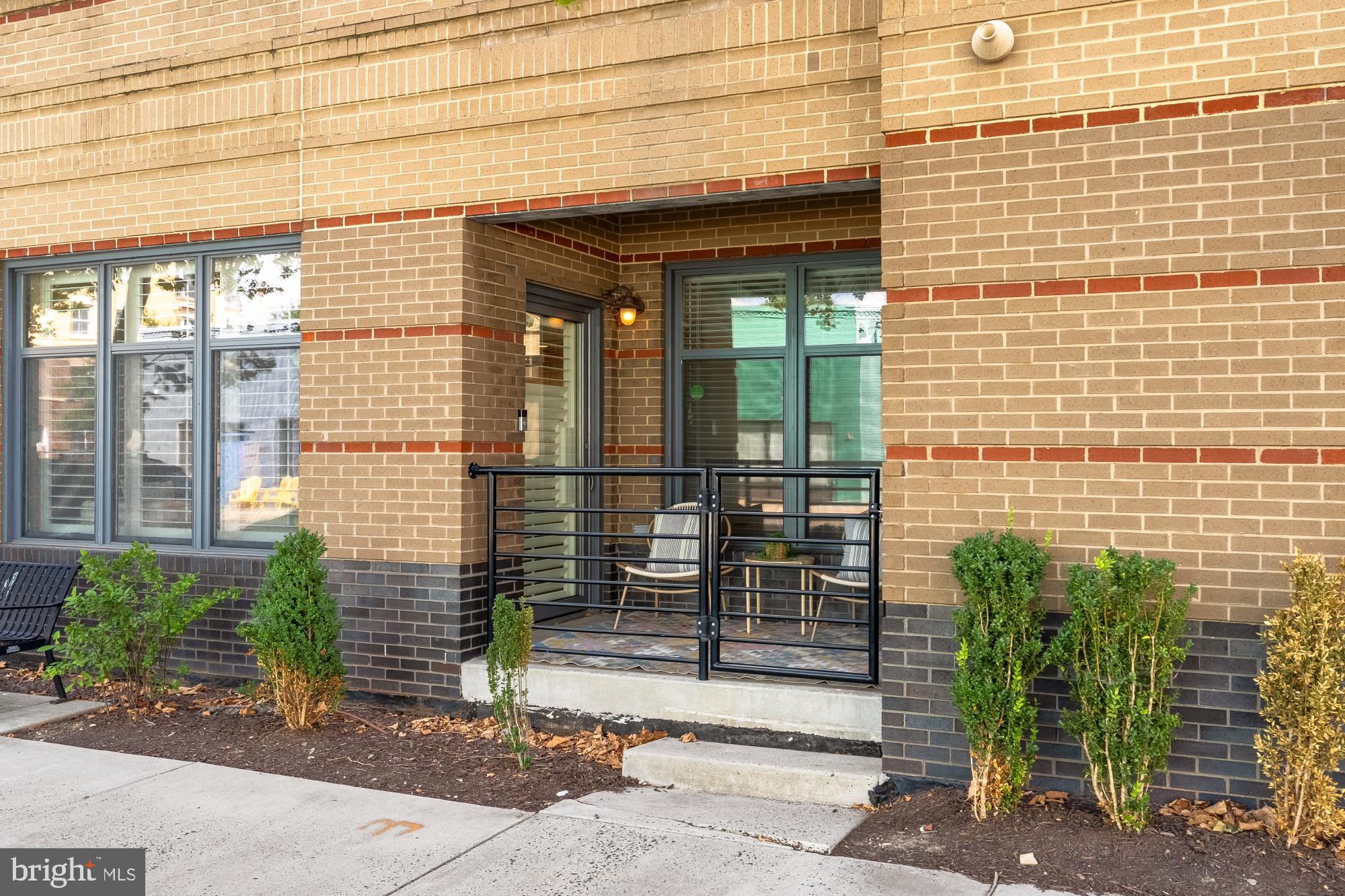 THE HENRY - Residential