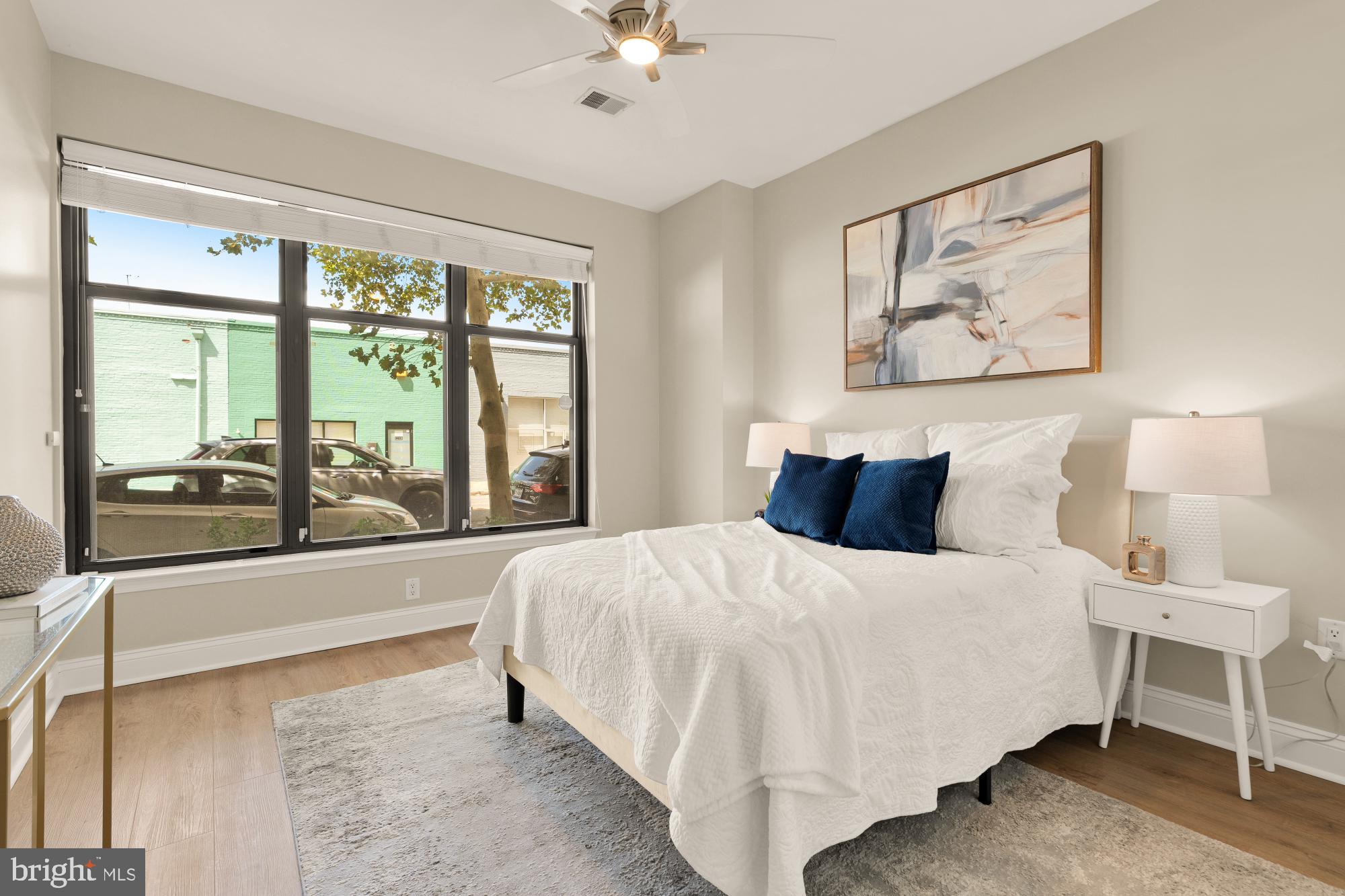 THE HENRY - Residential