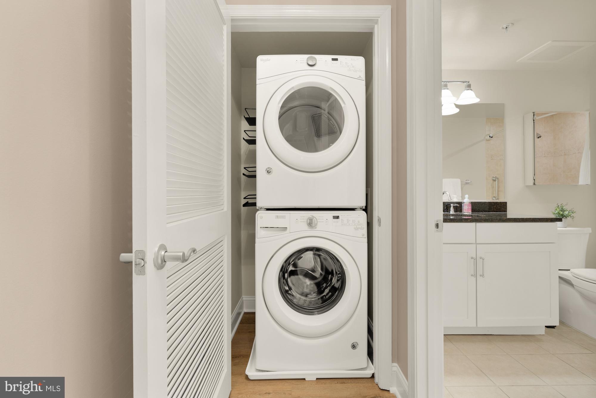 THE HENRY - Residential