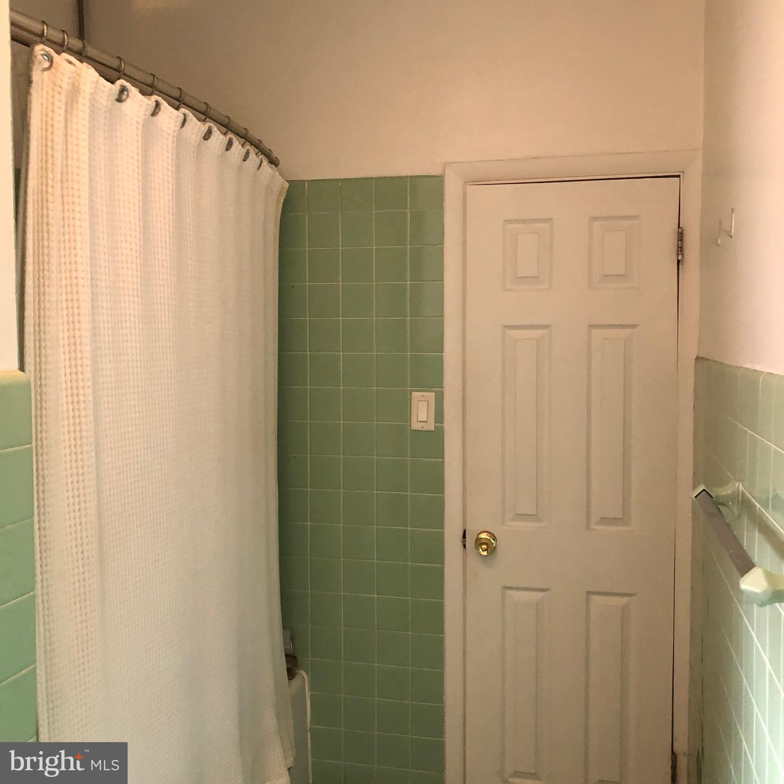 ROXBOROUGH - Residential Lease