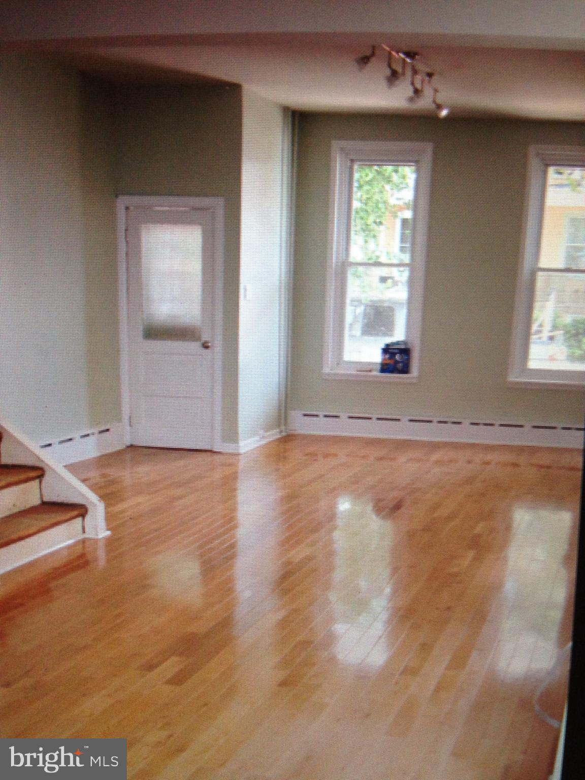 ROXBOROUGH - Residential Lease