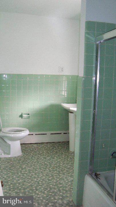 ROXBOROUGH - Residential Lease