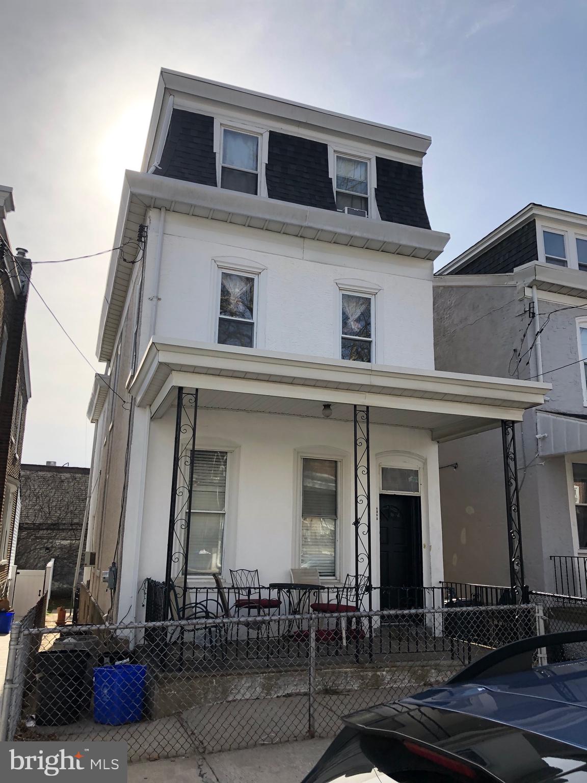 ROXBOROUGH - Residential Lease