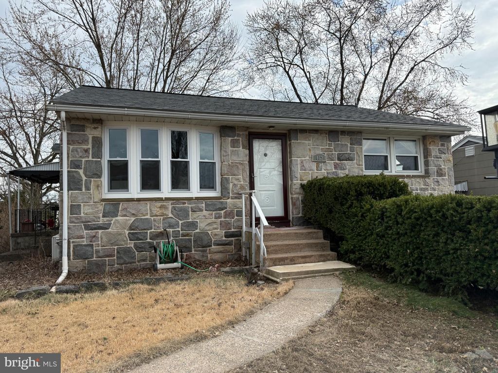 Photo of 462 Clearview Street, POTTSTOWN, PA 19464 (MLS # PAMC2170312)