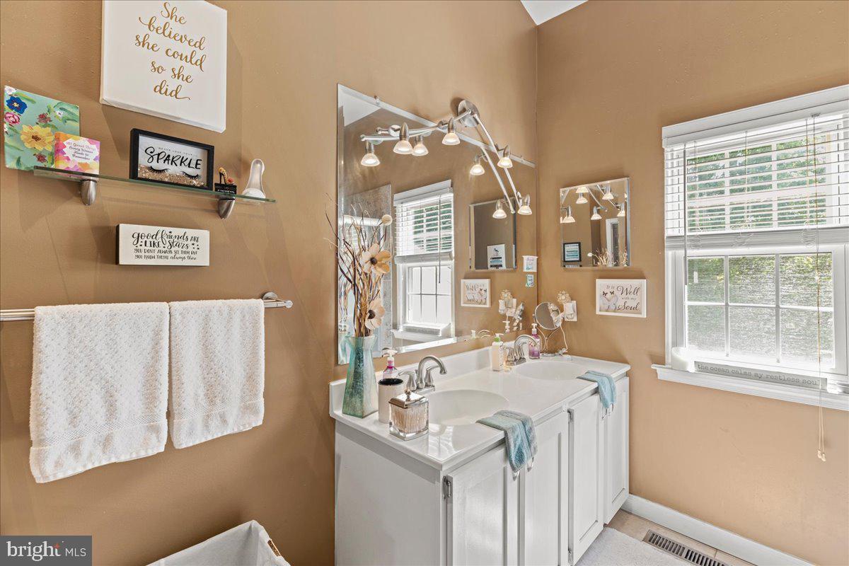 TYLER WALK - Residential