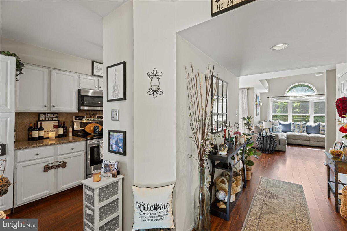 TYLER WALK - Residential