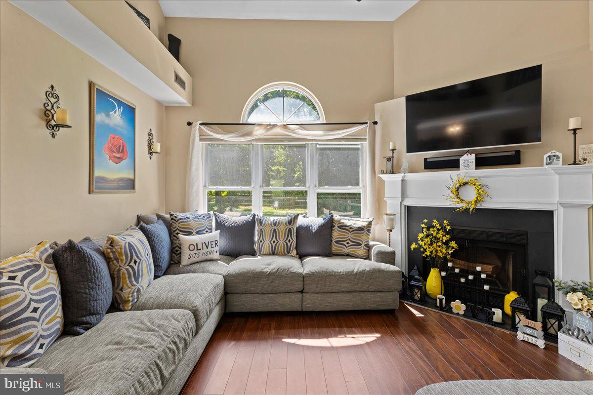 TYLER WALK - Residential