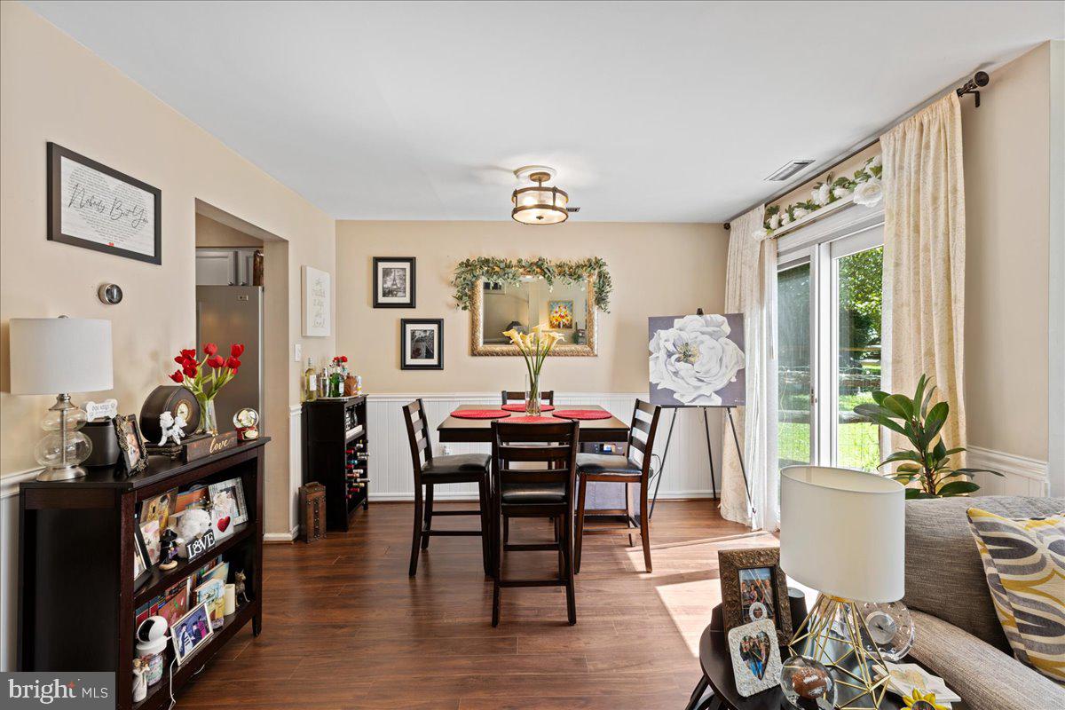 TYLER WALK - Residential