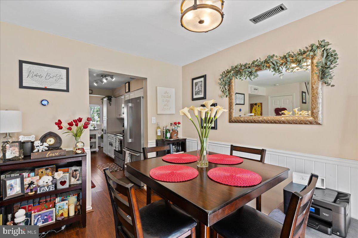 TYLER WALK - Residential