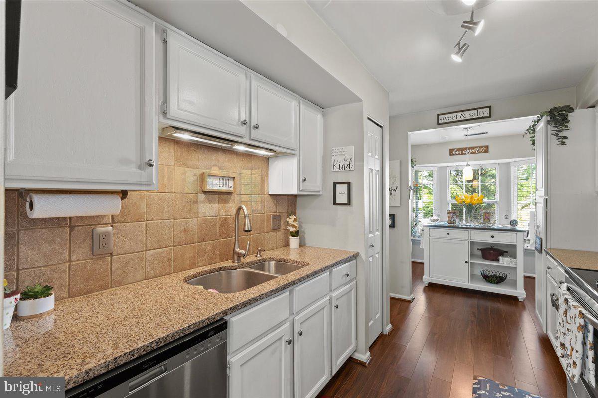 TYLER WALK - Residential