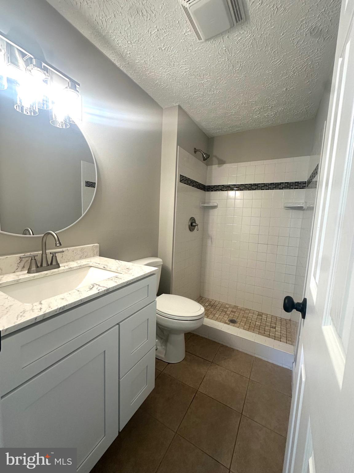 MAPLE SHADE FARM ESTATES - Residential