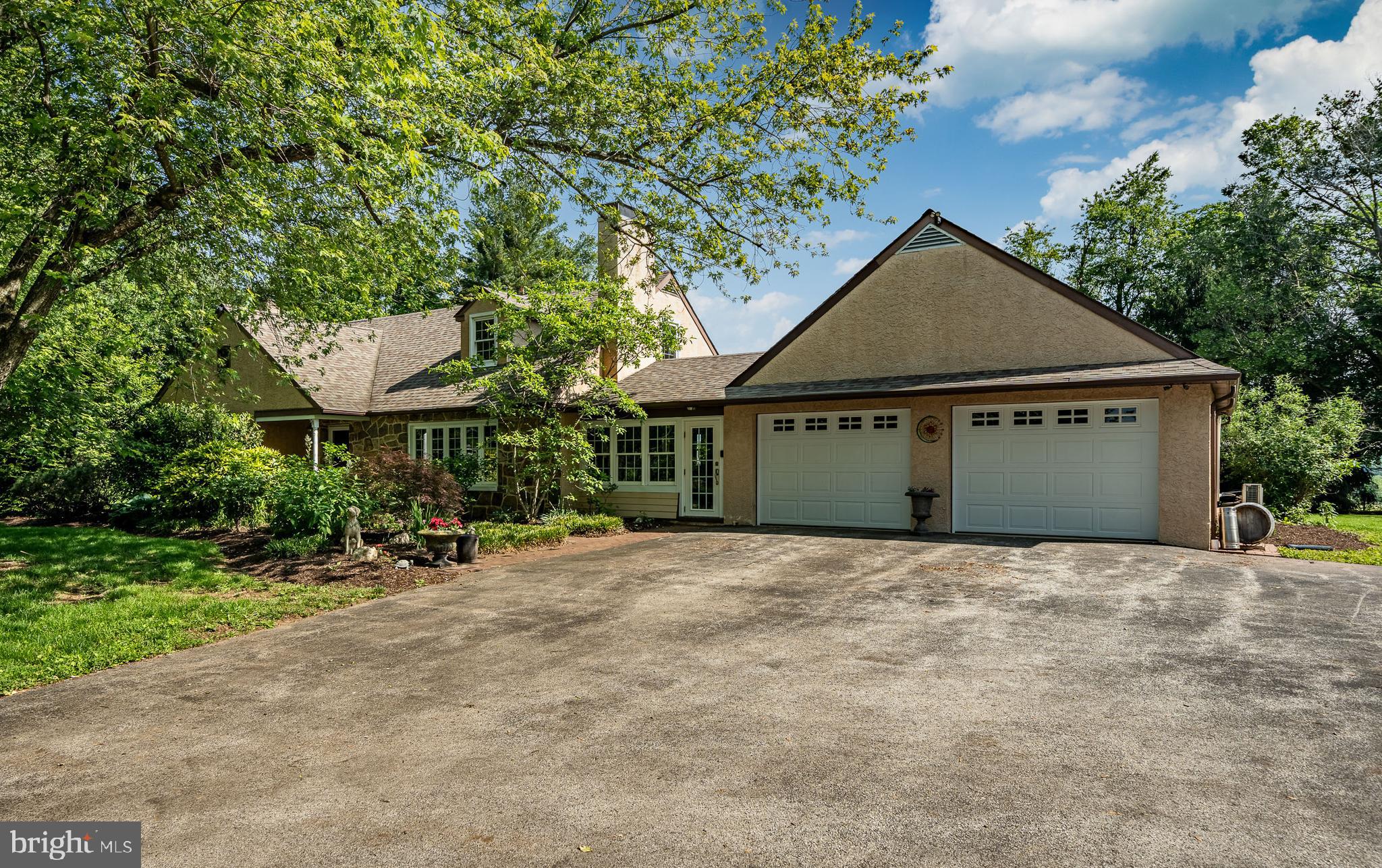 937 JAINE LANE