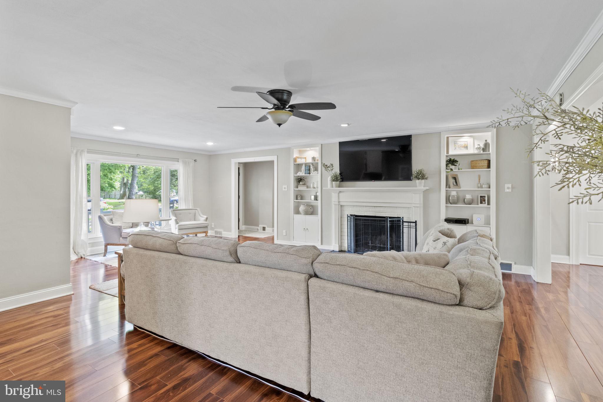 MEADOWBROOK - Residential