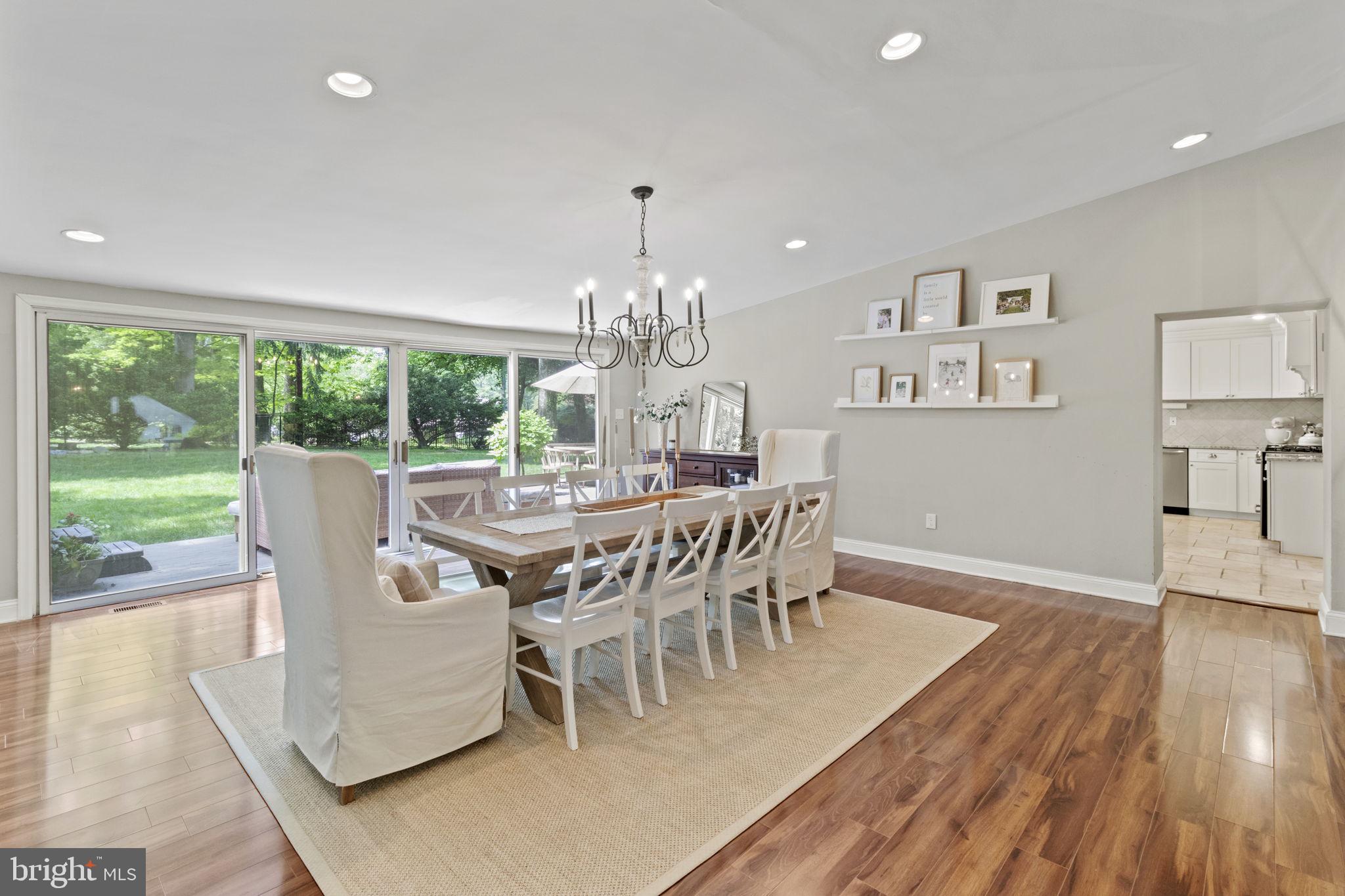 MEADOWBROOK - Residential