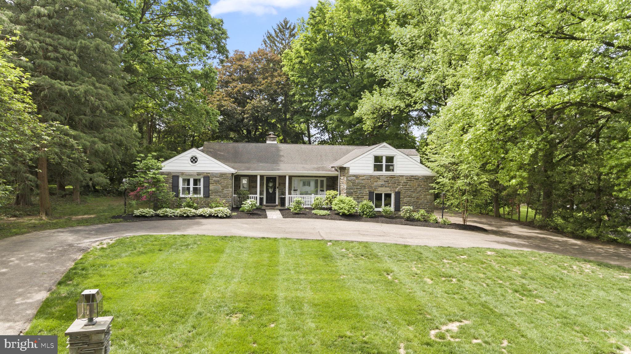 MEADOWBROOK - Residential