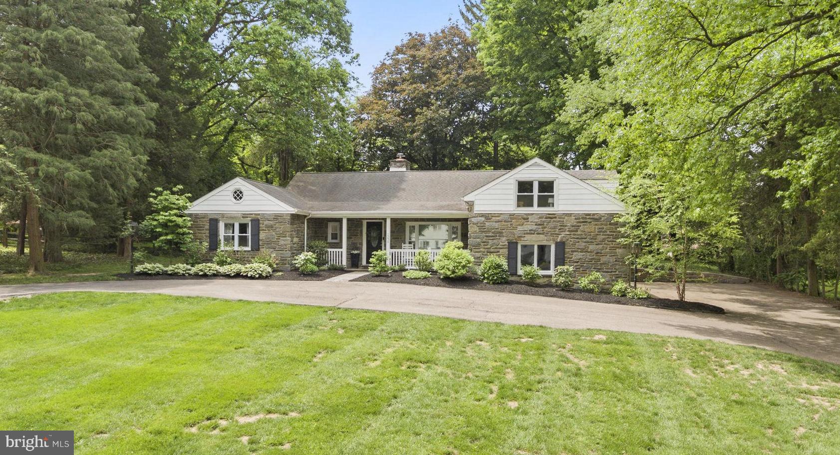 MEADOWBROOK - Residential