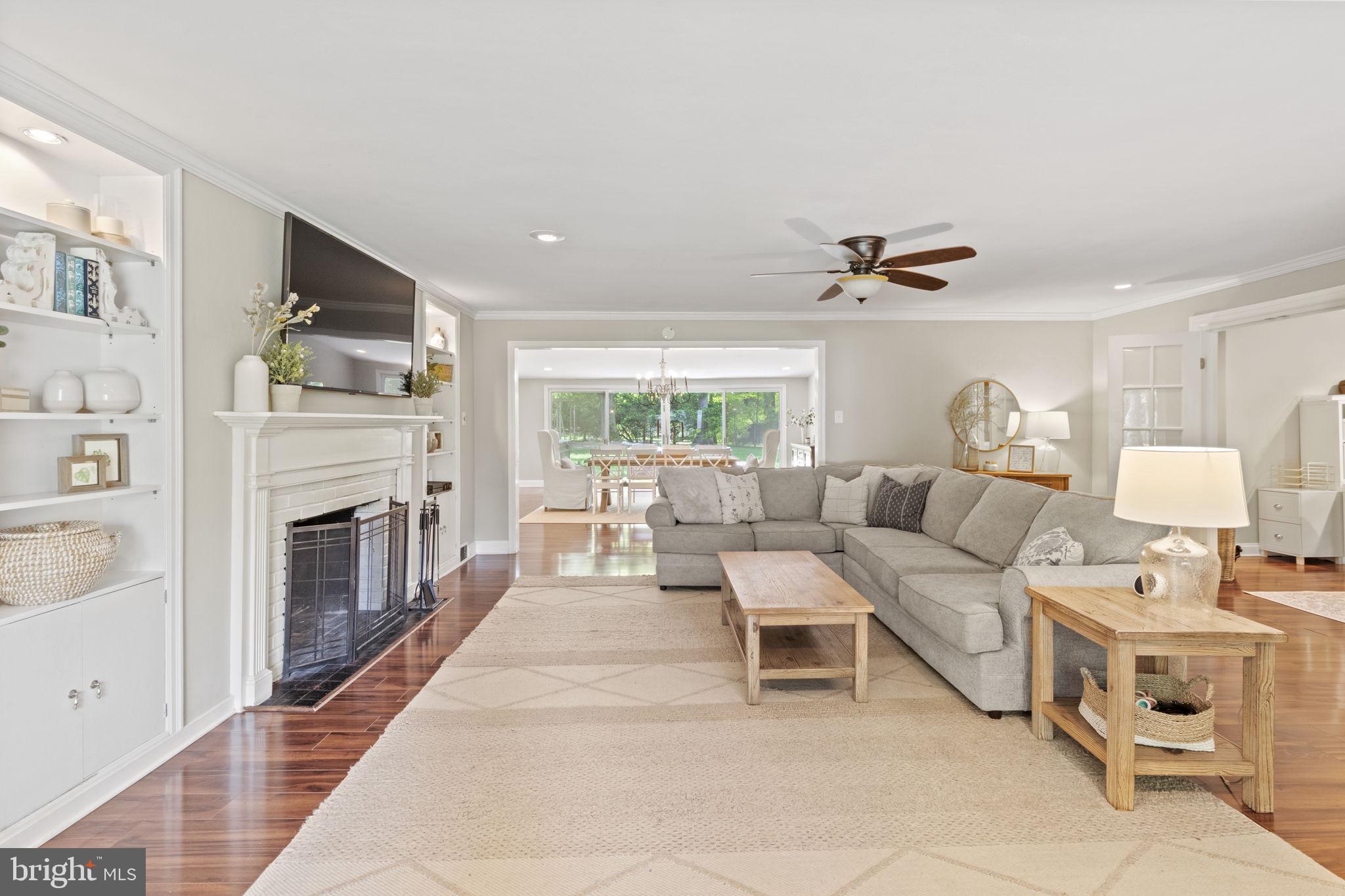 MEADOWBROOK - Residential