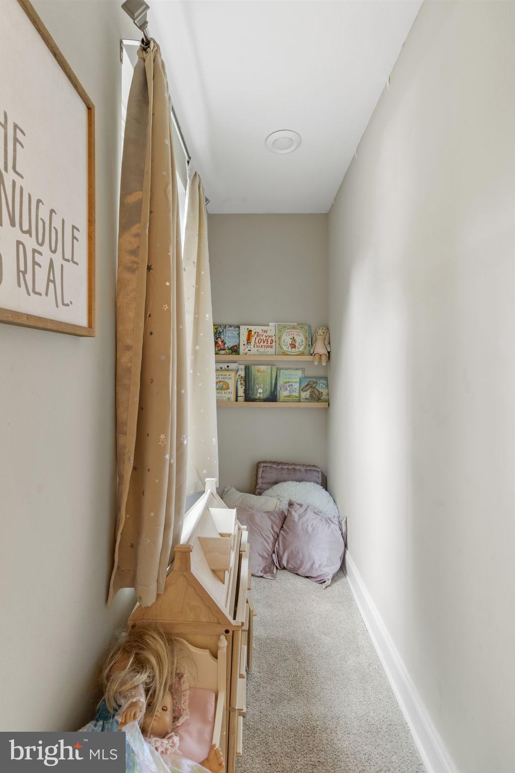 MEADOWBROOK - Residential