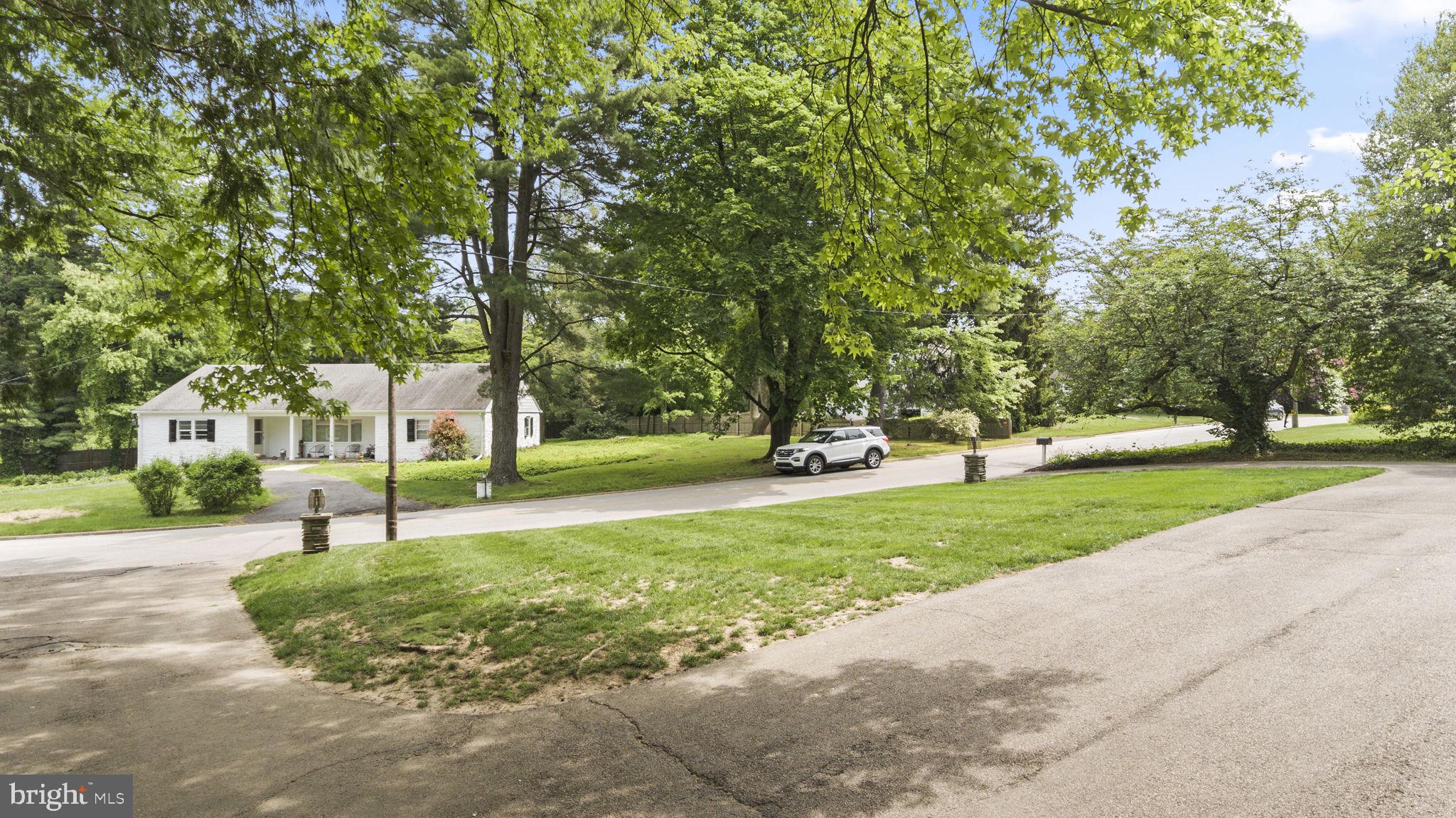 MEADOWBROOK - Residential