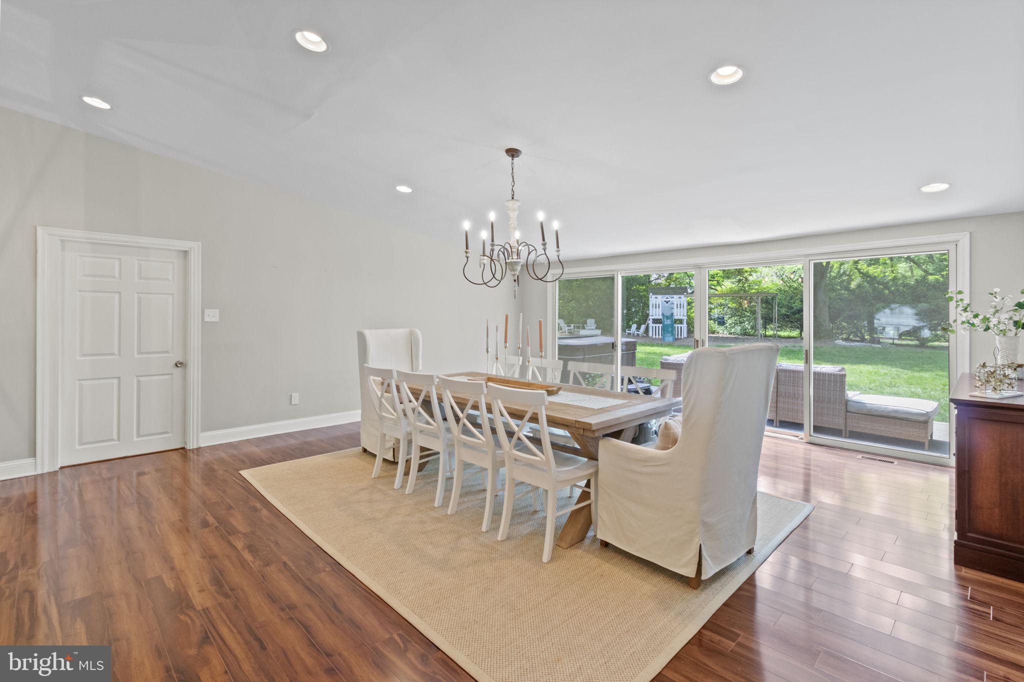 MEADOWBROOK - Residential