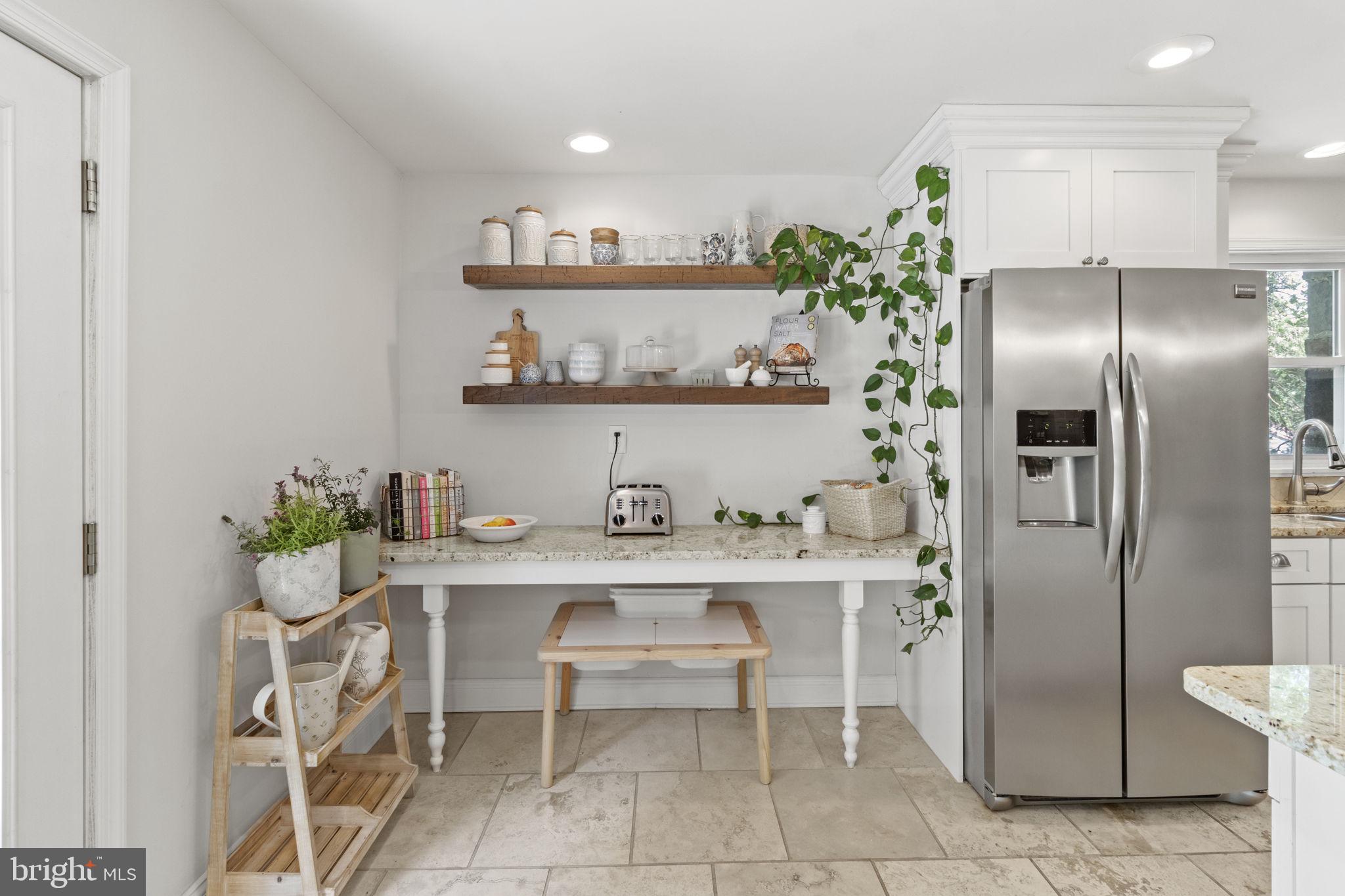 MEADOWBROOK - Residential