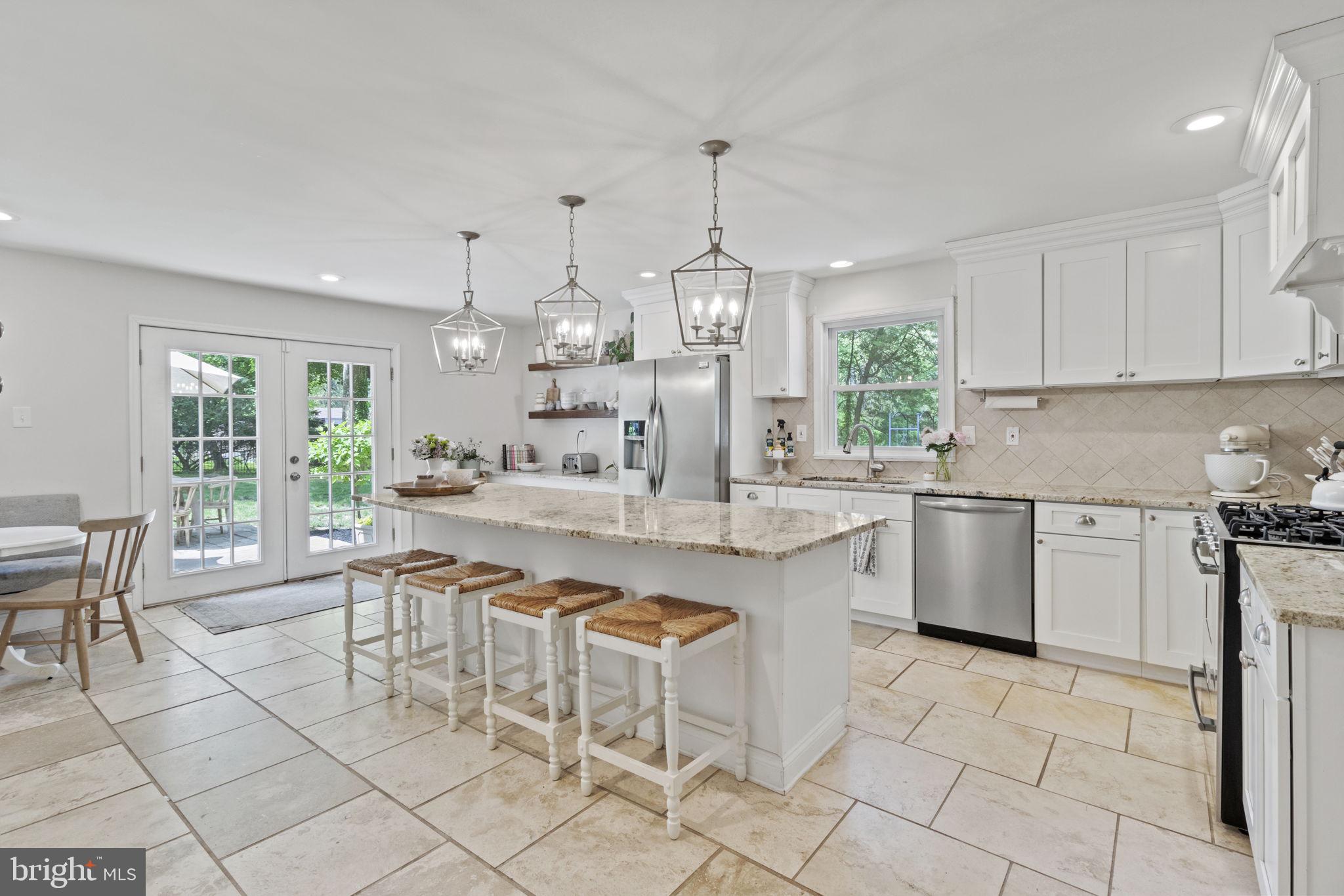 MEADOWBROOK - Residential