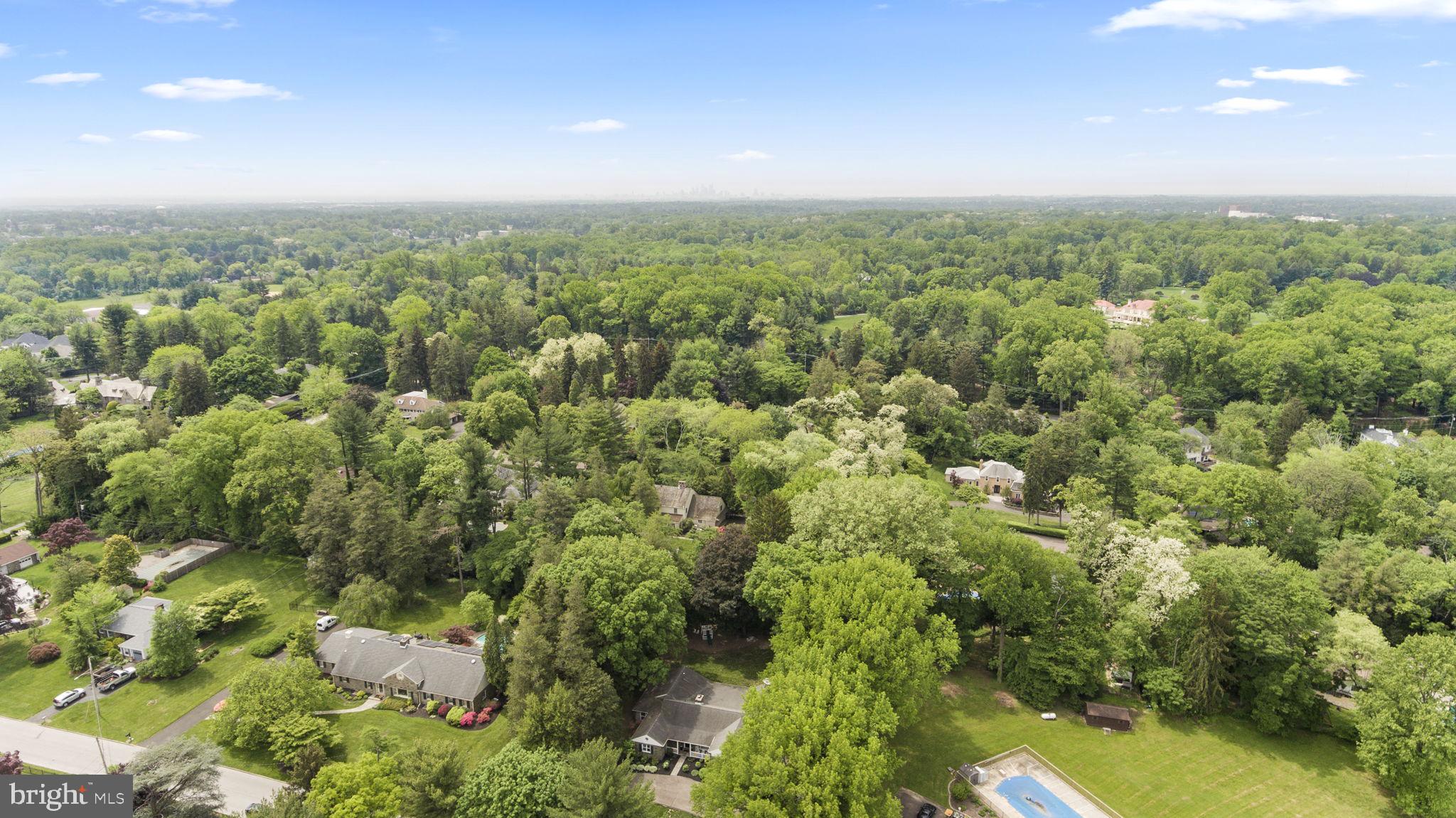 MEADOWBROOK - Residential