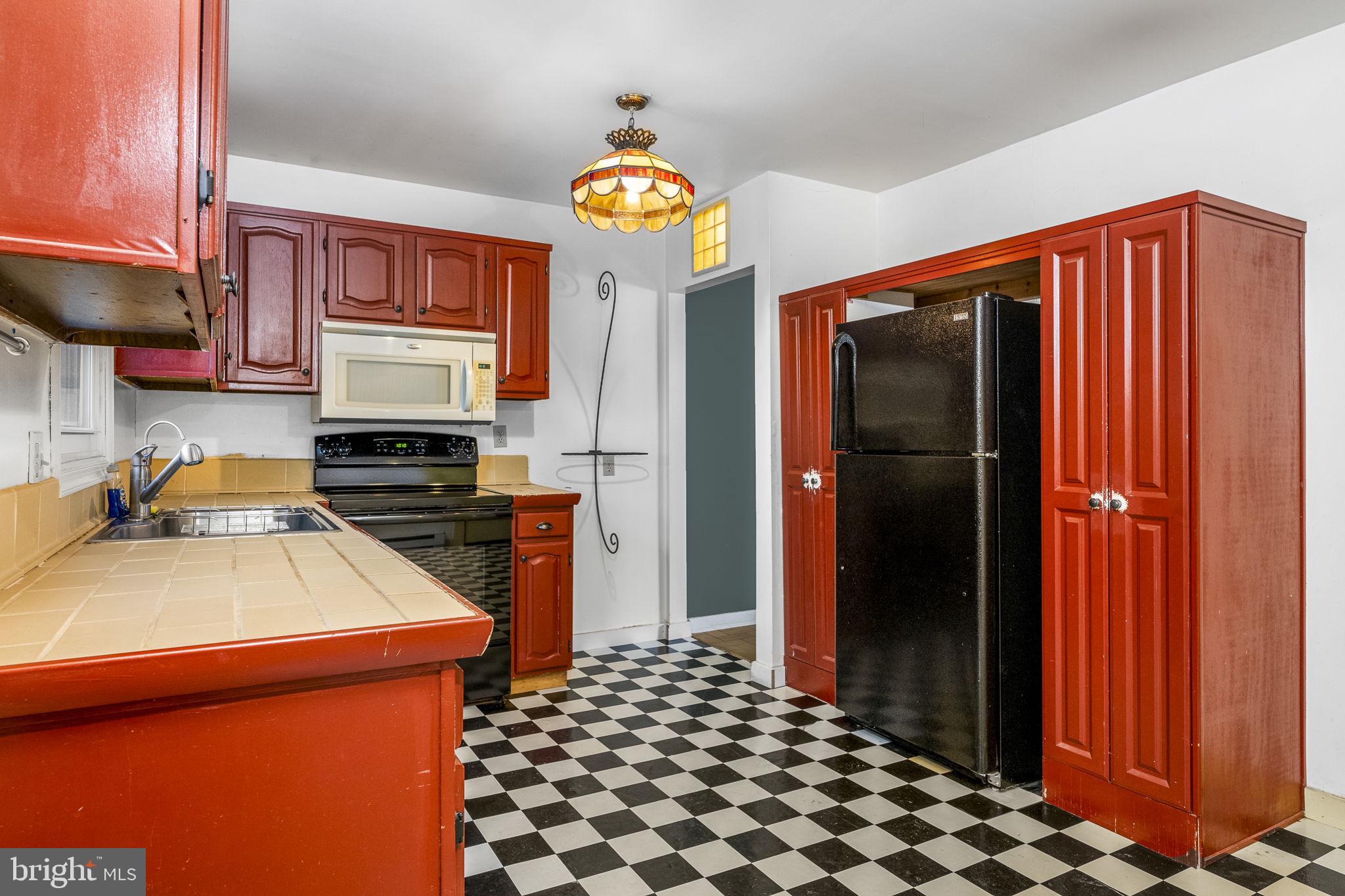 ELMCREST - Residential