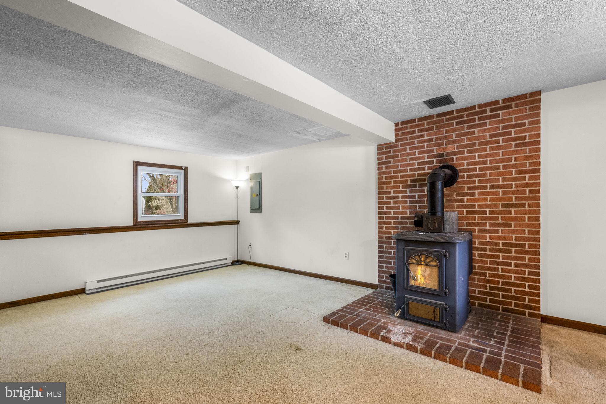 ELMCREST - Residential