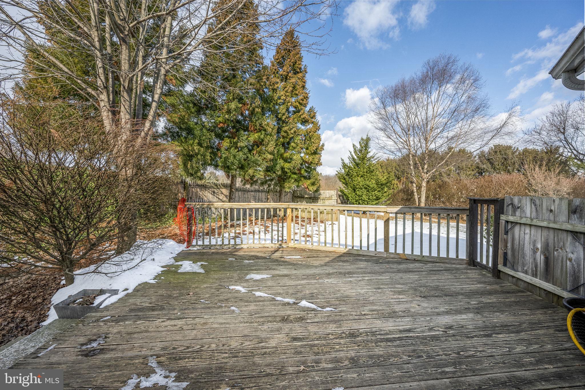 ELMCREST - Residential