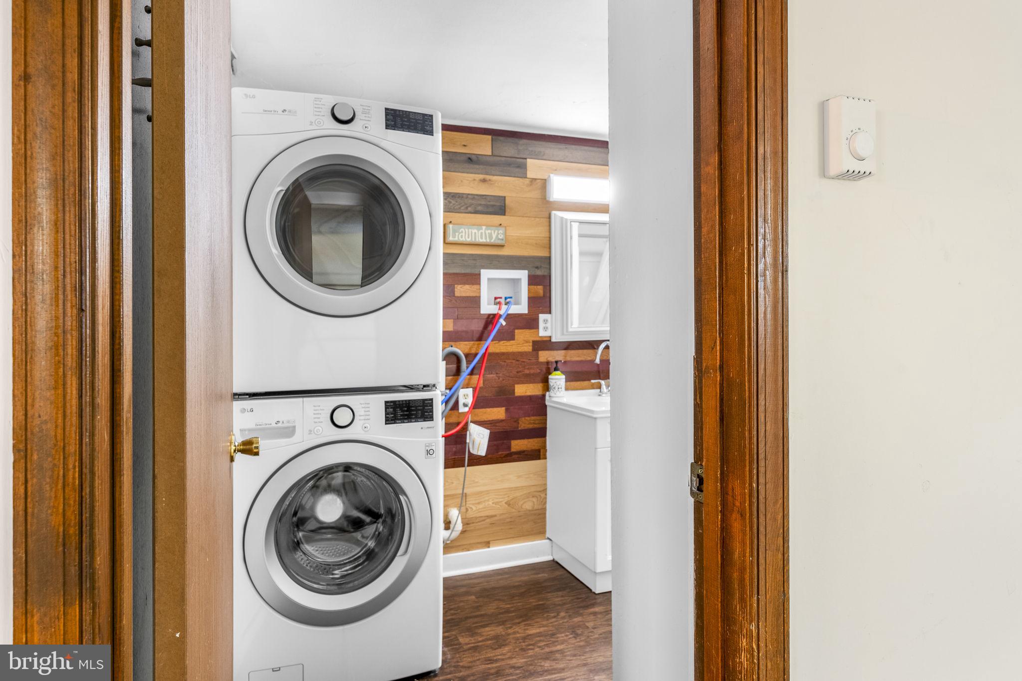 ELMCREST - Residential