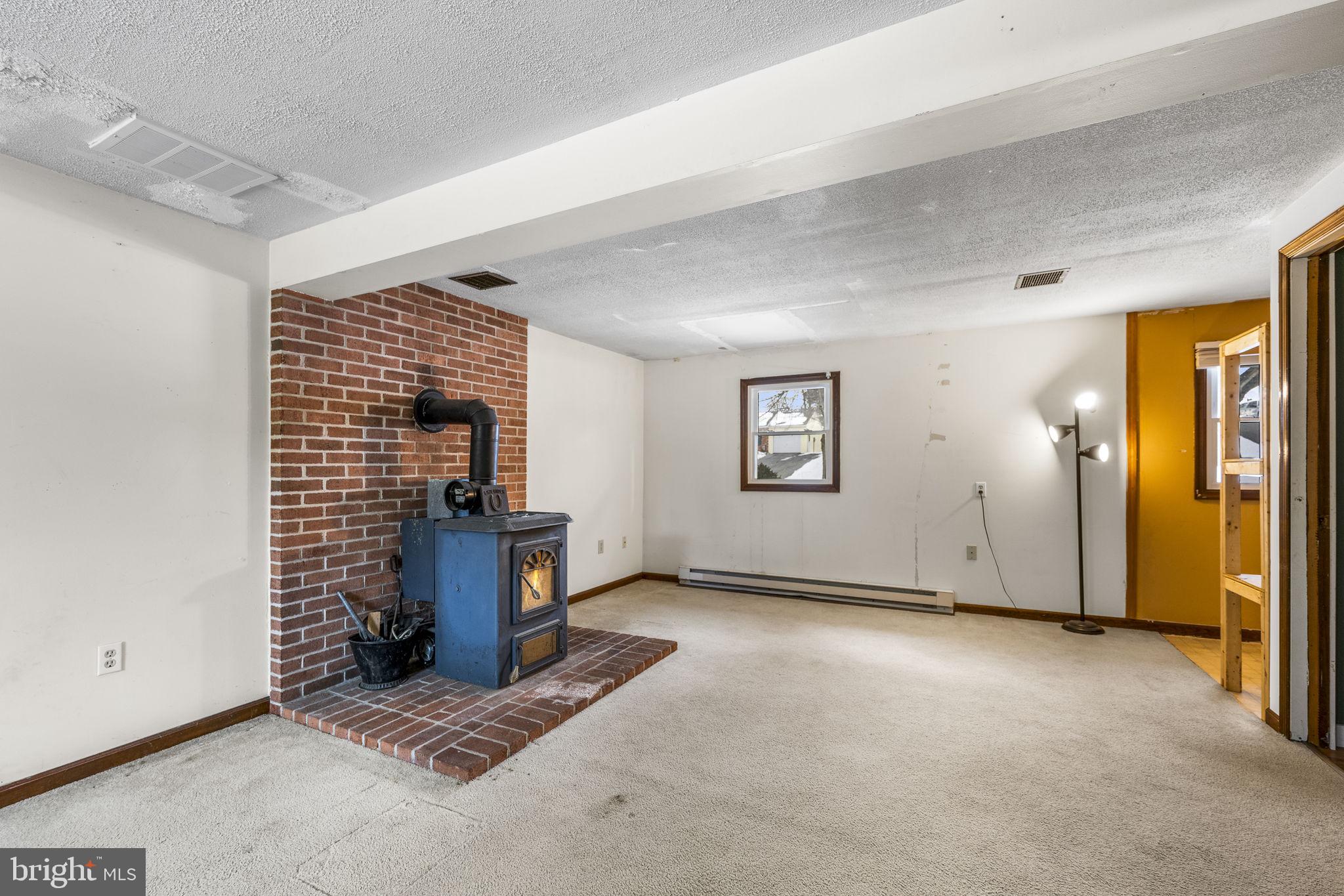 ELMCREST - Residential