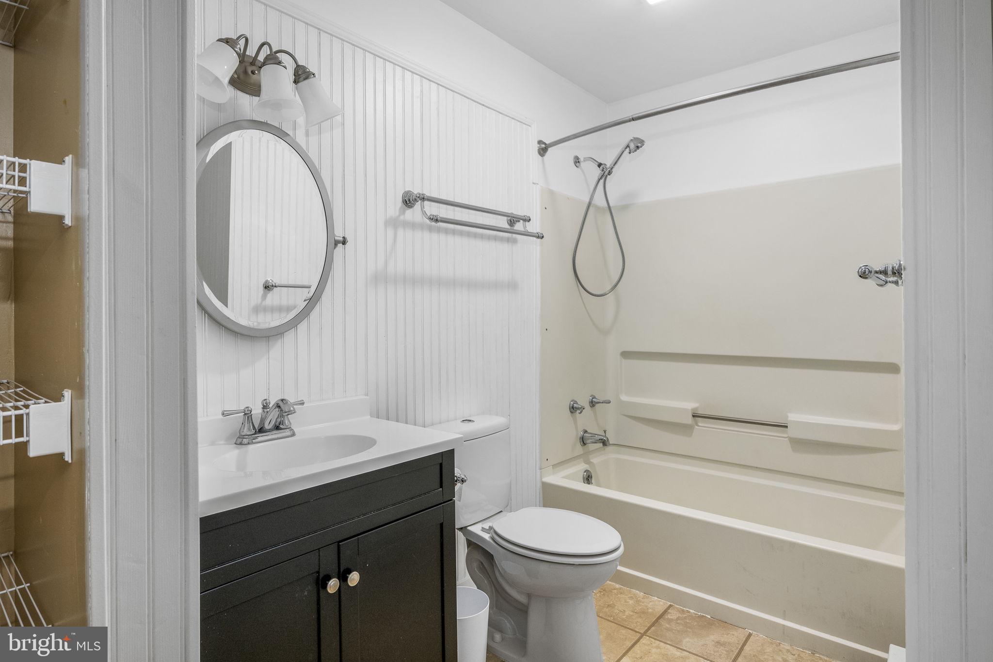 ELMCREST - Residential