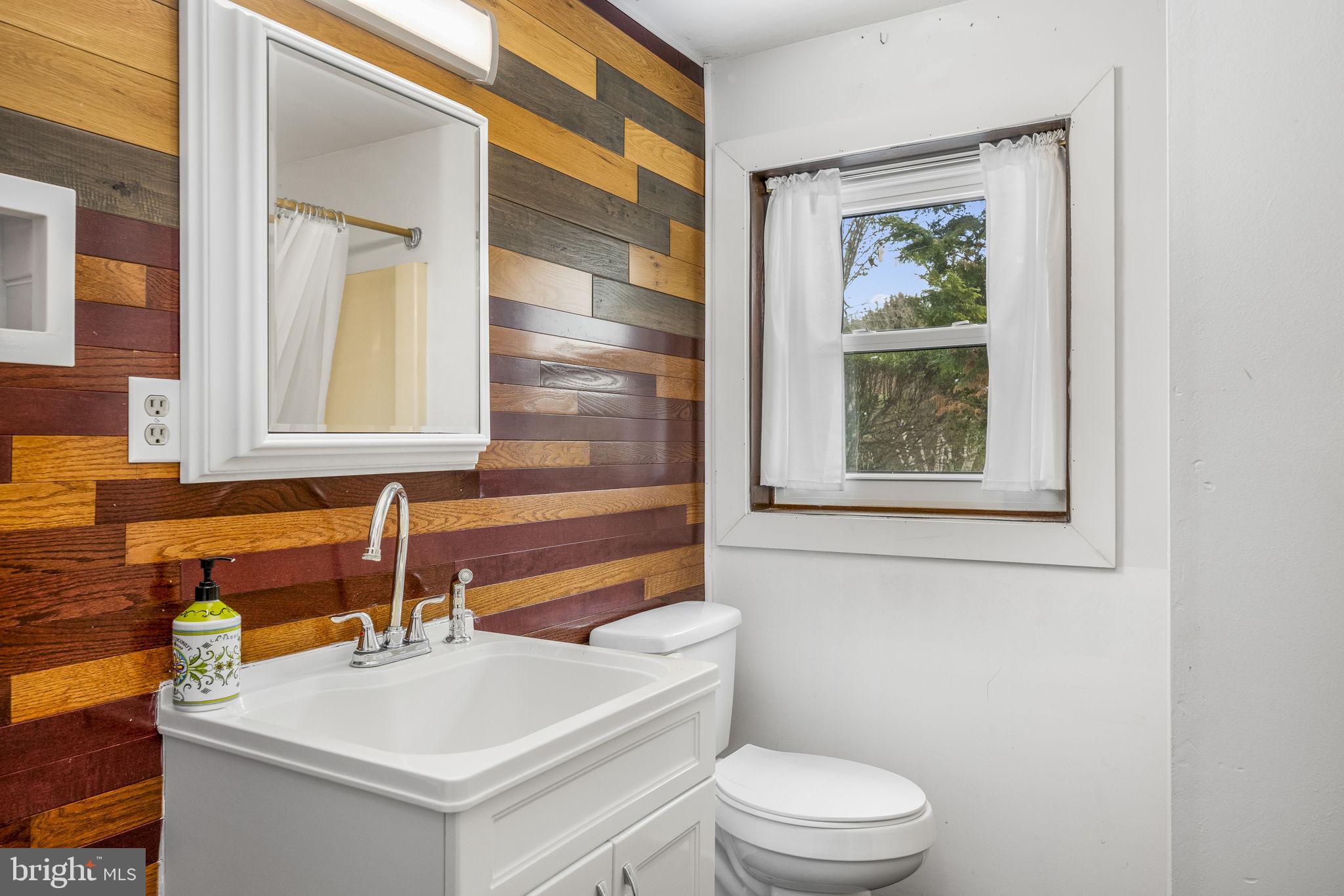 ELMCREST - Residential