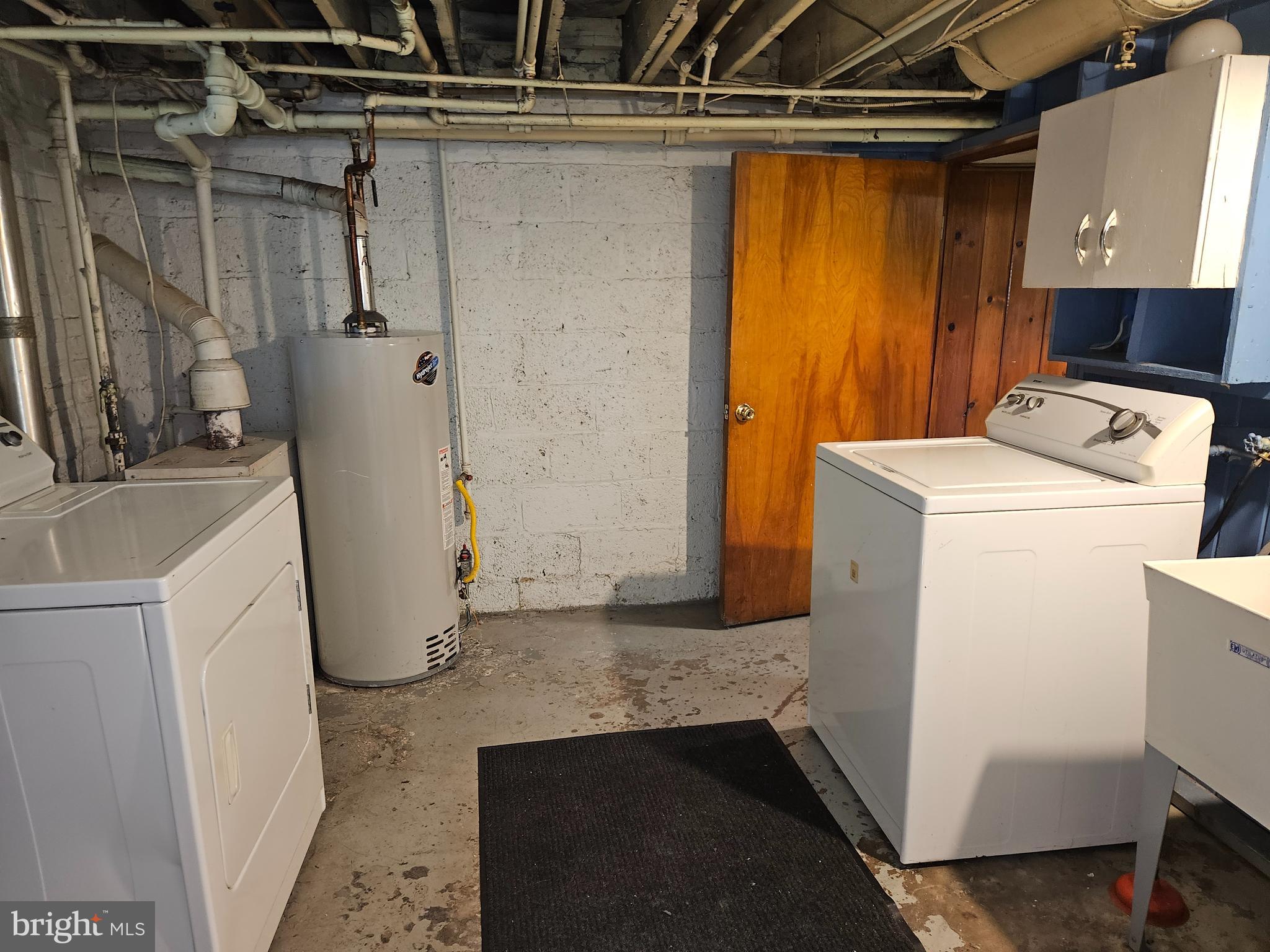 SHIRLINGTON - Residential Lease