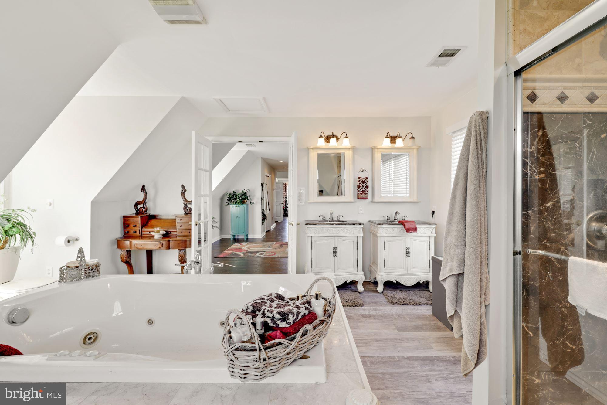 ORCHARD ON THE POTOMAC - Residential