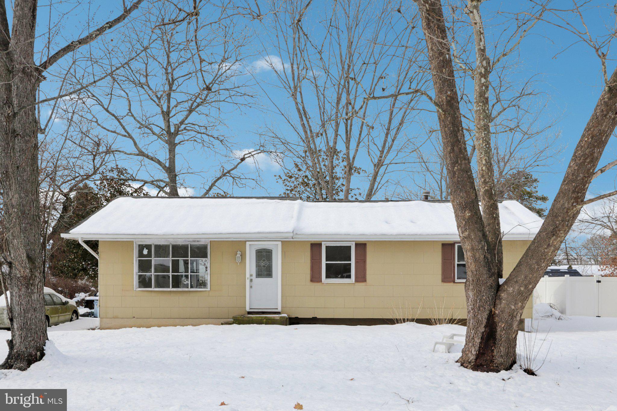 1124 SPRAY AVENUE